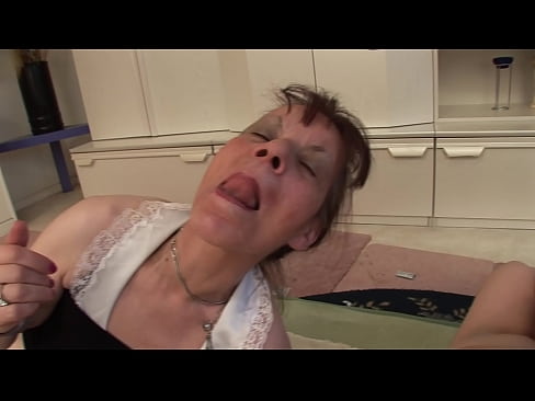 ❤️ Twa beppes en ien pake hawwe in trijetal Slutsen op fy.pornma-com.ru ☑