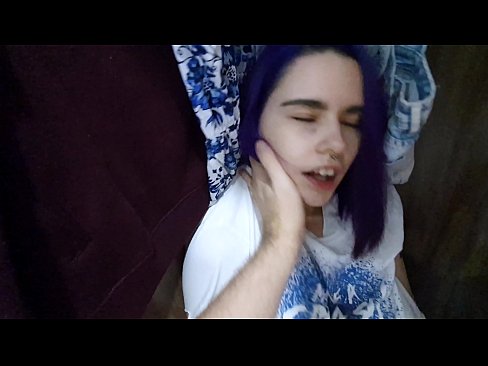 ❤️ Fûn myn suster yn 'e kast en holp har cum Slutsen op fy.pornma-com.ru ☑